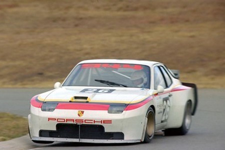 Colin Bond's #28 Porsche 944 Turbo in 1982