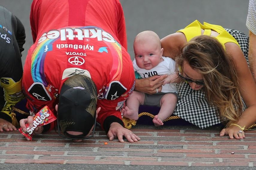 International Motor Speedway, Kissing the Bricks