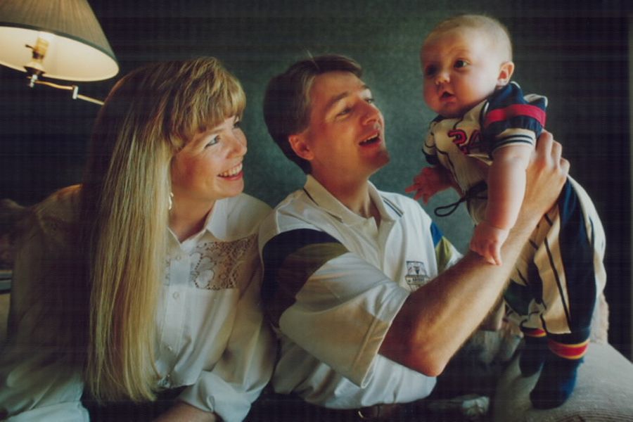 Scott Goodyear, wife Leslie and son Christopher in 1992