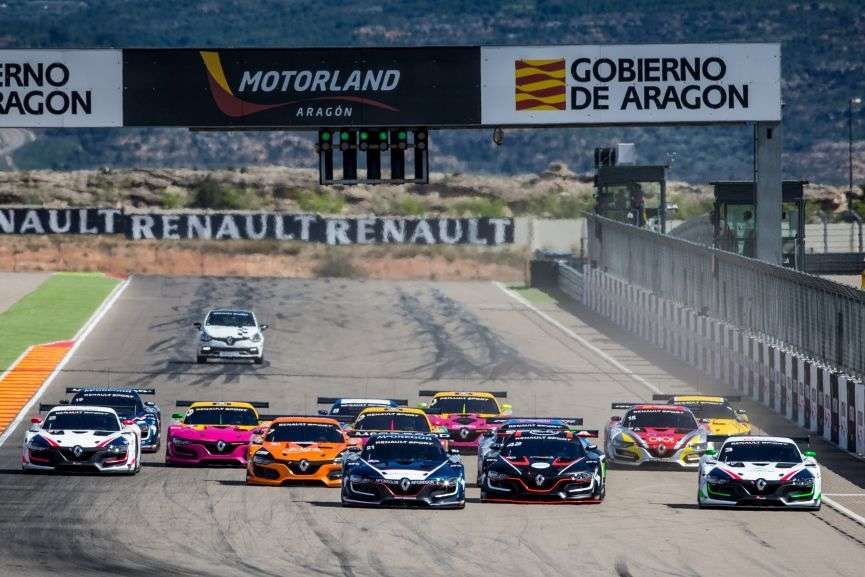 2016 Renault Sport Trophy Aragon, start of the race