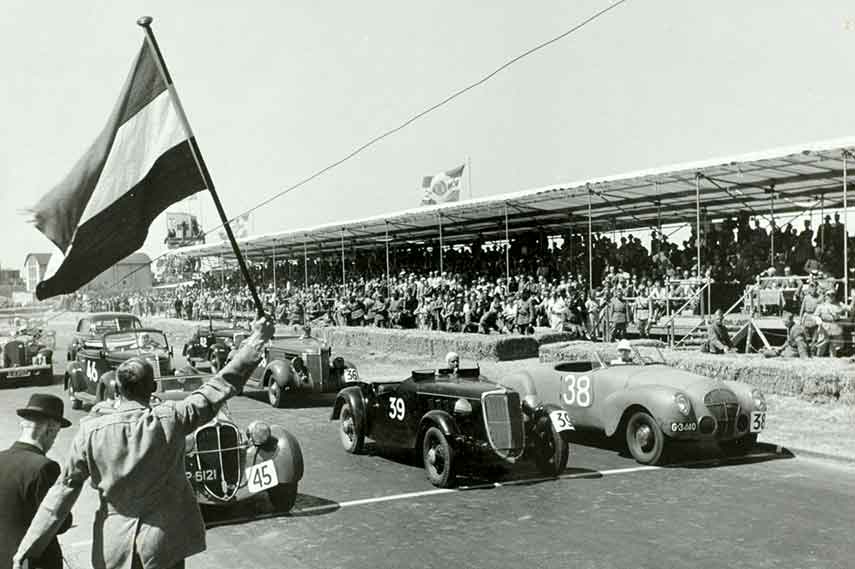 Start of a race at Zandvoort in 1939 Zandvoort park circuit contact history information event news track facebook