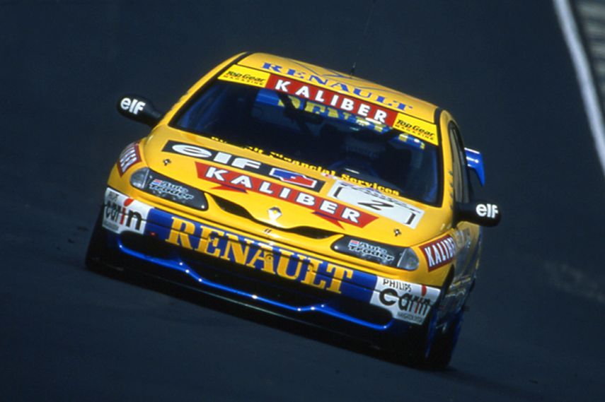 Alain Menu in Renault Laguna won the BTCC in 1997 Croft, BTCC, 1997, Alain Menu Renault Laguna