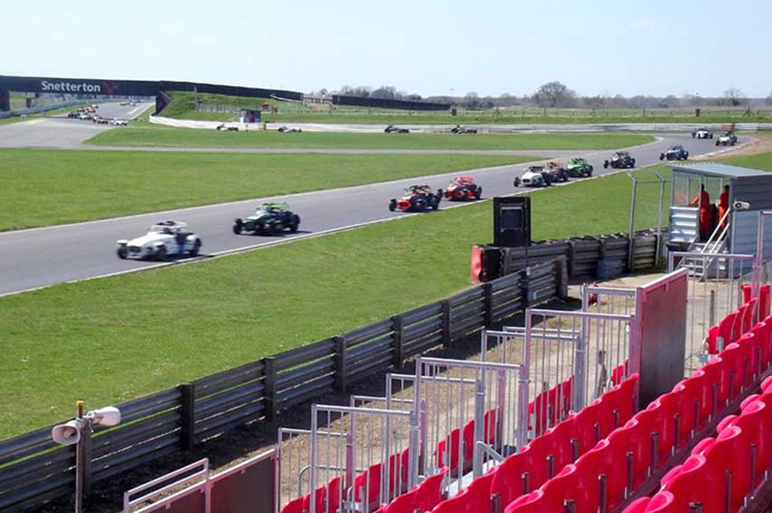 Cars racing, Bomb Hole stand, Snetterton circuit