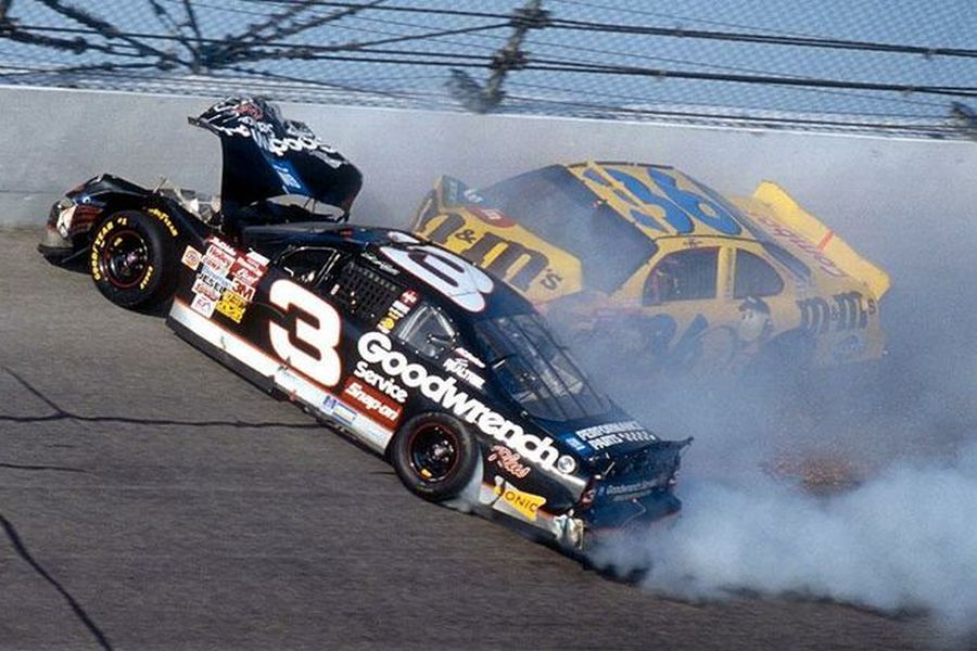 Dale Earnhardt, Daytona fatal crash