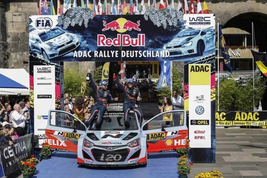 Historic victory for Hyundai 2014 ADAC Rallye Deutschland, Hyundai, Neuville
