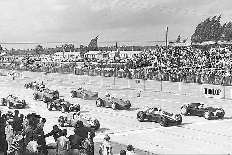 Formula One cars,Sebring, Florida, 1959 United States Grand Prix, black and white