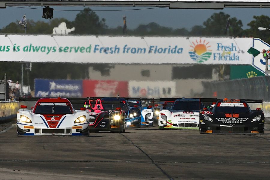 Cars racing at Sebring International Raceway
