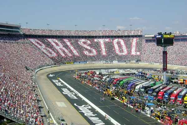 Bristol Motor Speedway race atmosphere, Tennessee 2016 nascar racing