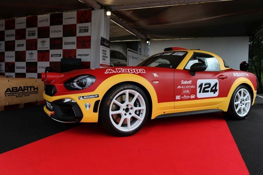2016 Fiat Abarth 124 Rally, based on 124 Spider, facebook, twitter, cars just like