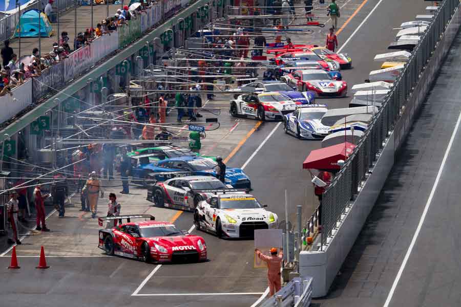 Sportsland SUGO Super GT pitlane open