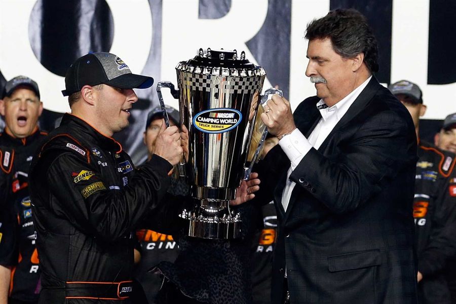 johnny Sauter, 2016 Camping World Truck Series champion, Mike Helton NASCAR Vice Chairman