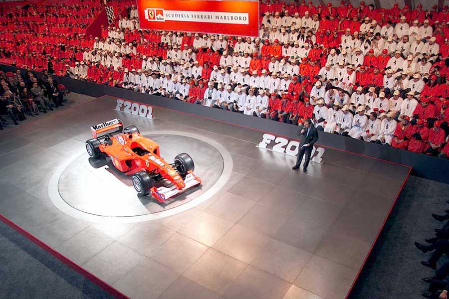 expo Ferrari F2001 launch