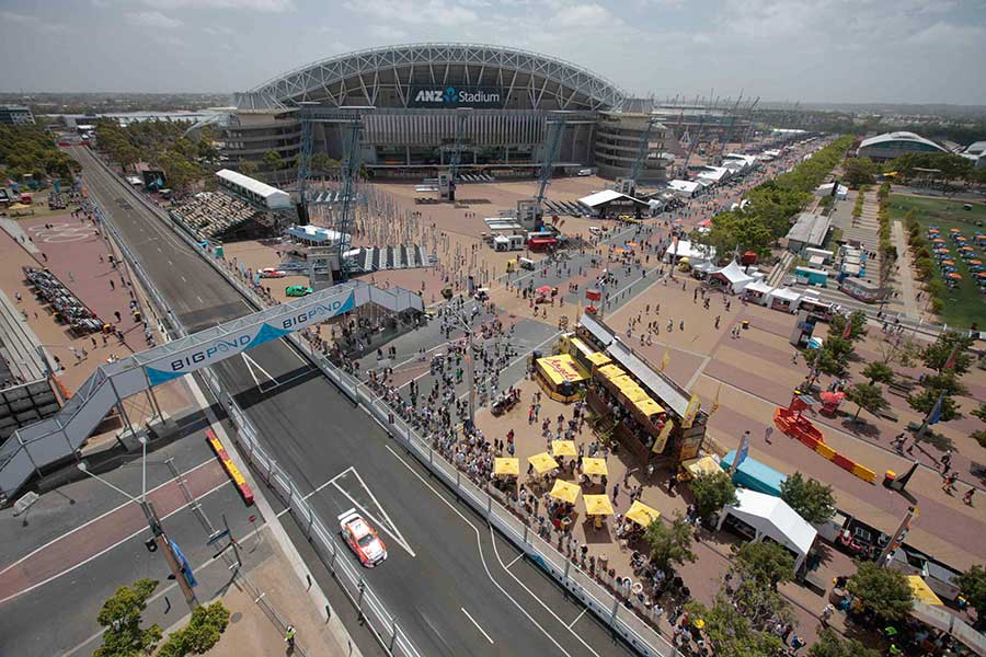 Homebush Street Circuit's first race in 2009 Sydney V8 Supercars event south