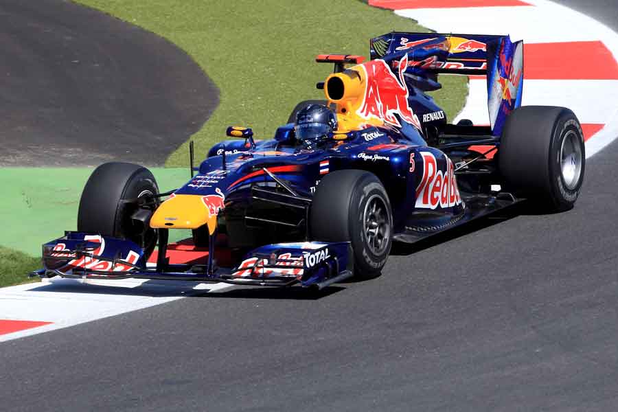 Red Bull RB6 - The beginning of an era | SnapLap