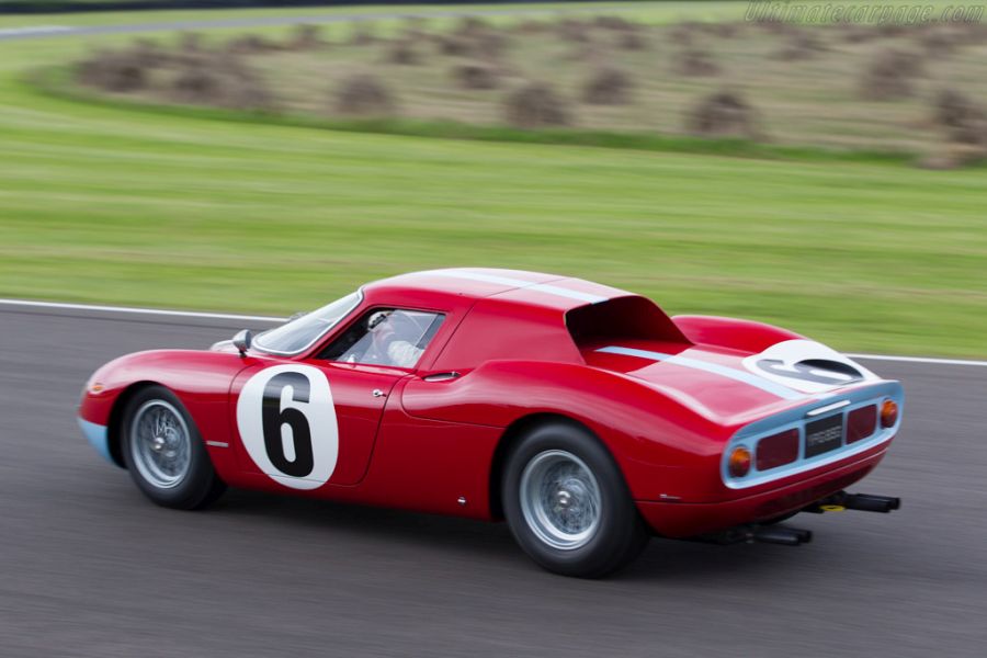 Ferrari 250 LM racing, side and rear view