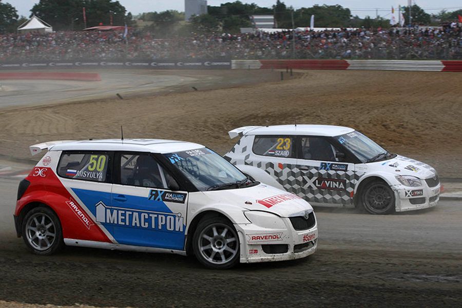 Nikita Misyulya and Krisztian Szabo were driving for Volland Racing in 015