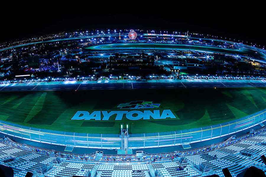 Daytona 24 hours night