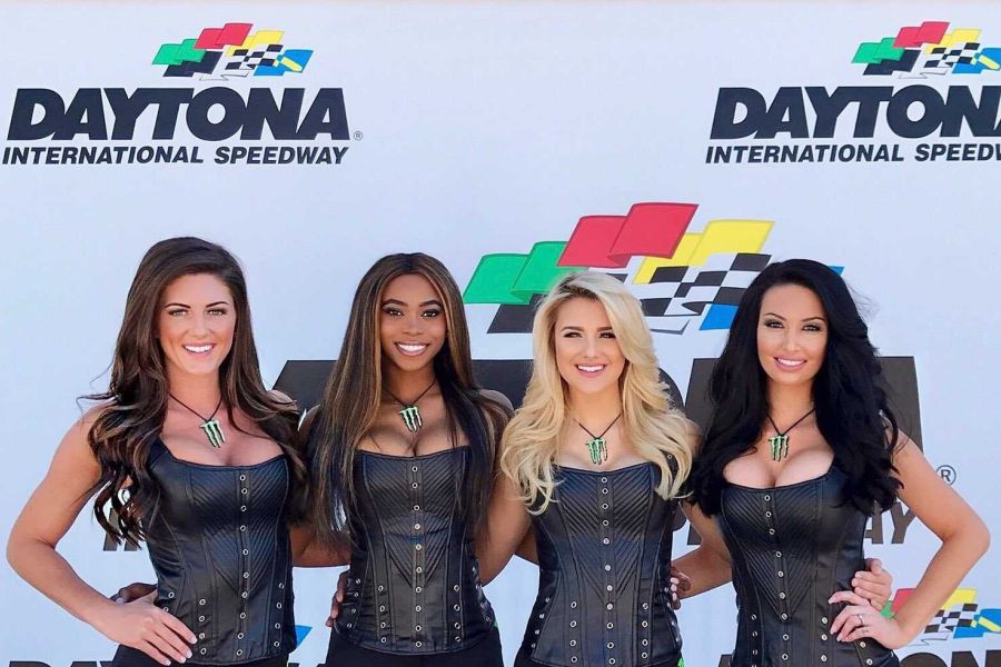 2017 Monster Energy NASCAR Cup Series, Monster Girls, Daytona