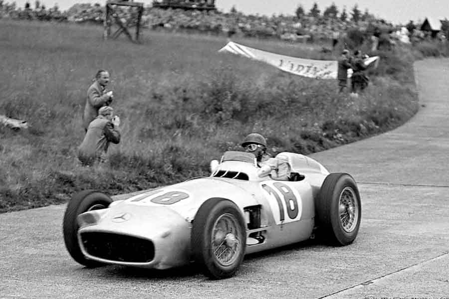Mercedes-Benz W 196 Juan Manuel Fangio cars 1954 grand prix, black and white