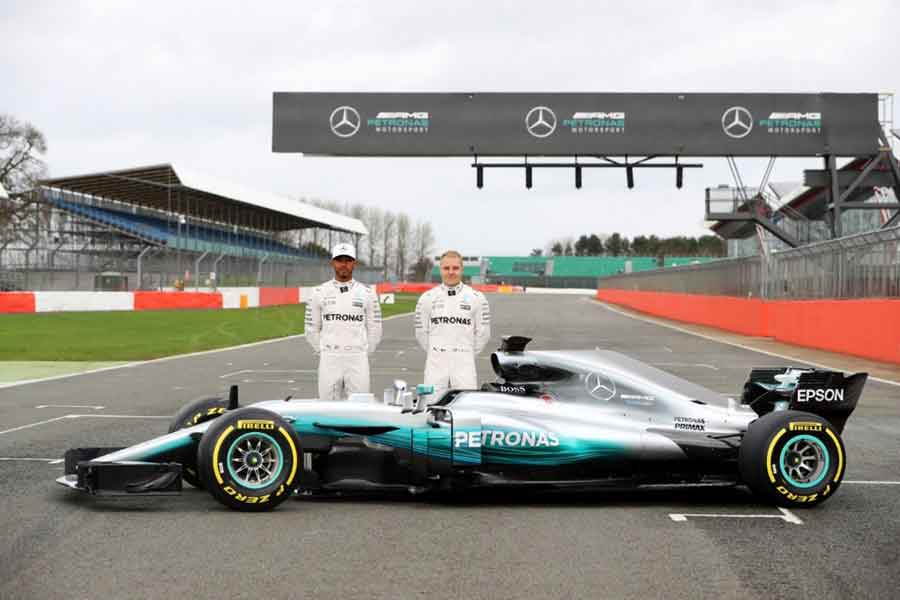Mercedes F1 team 2017