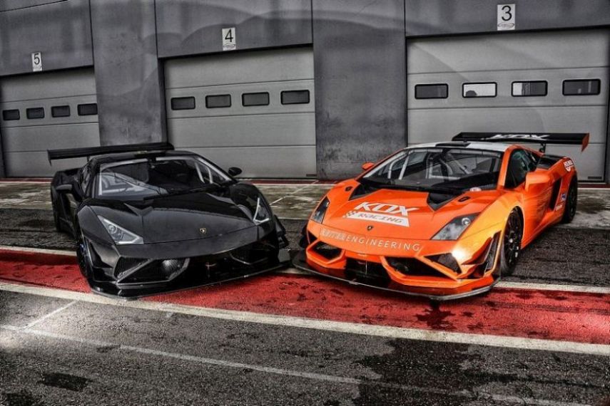 R-EX and FL2 GT3 side by side Face to face: Gallardo R-EX (left) and Gallardo FL2 GT3