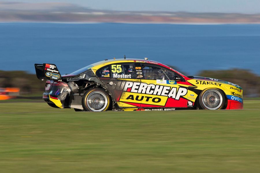 After two blowouts on Saturday, Chaz Mostert wins Sunday's race