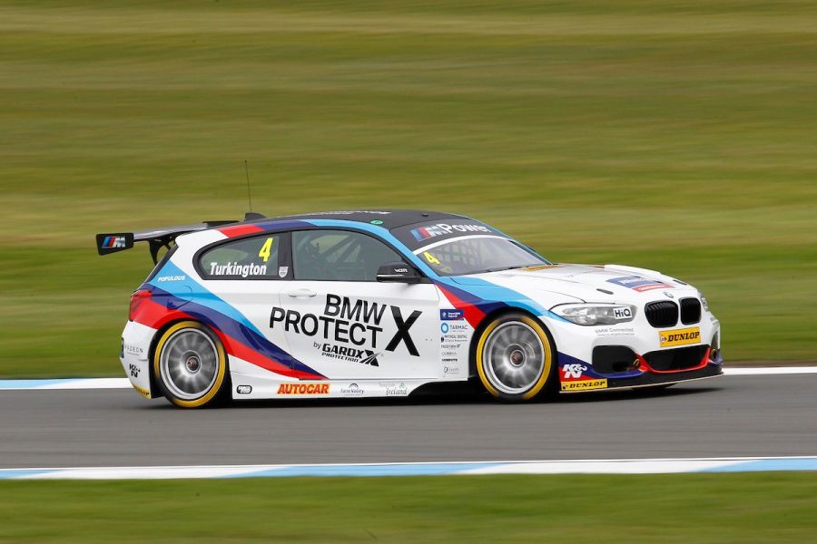 Colin Turkington in the #4 BMW