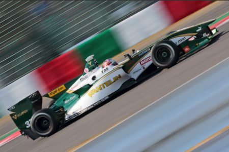 Kazuki Nakajima at Suzuka Circuit