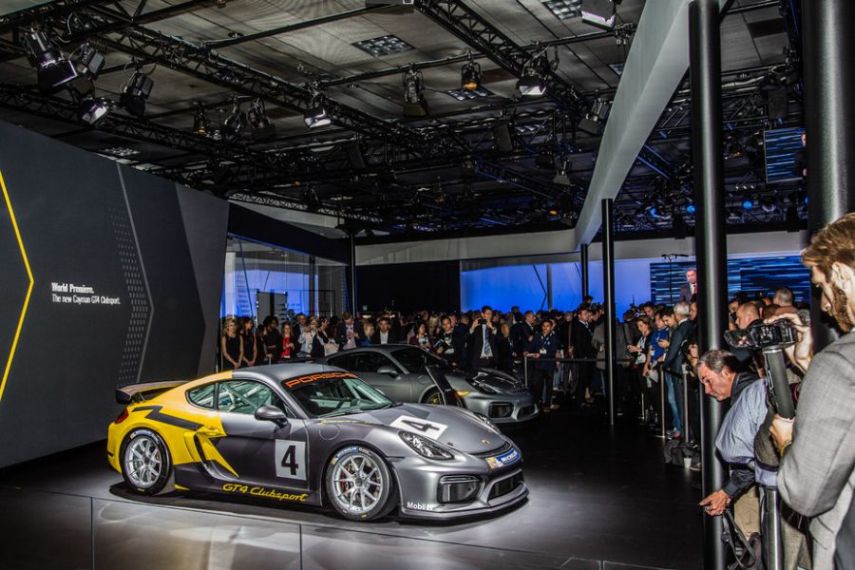 Porsche Cayman GT4 Clubsport premiere Porsche Cayman GT4 Clubsport, First appearance in front of journalists at 2015 Los Angeles Auto Show