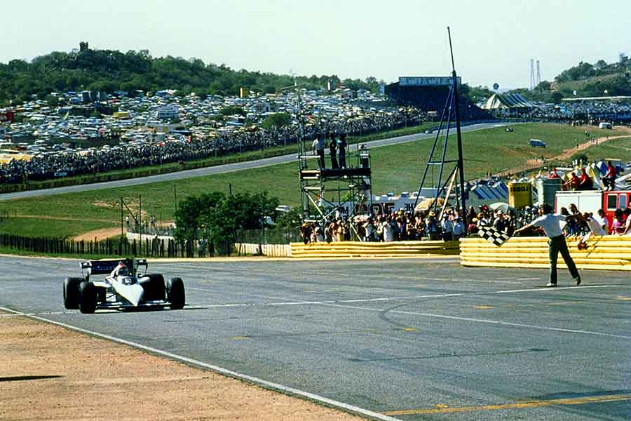 Nelson Piquet finishing Kyalami 1983 in Brabham BT52B