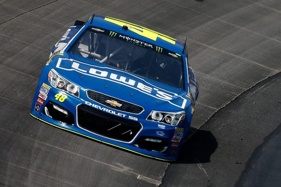 Jimmie Johnson wins at Dover International Speedway