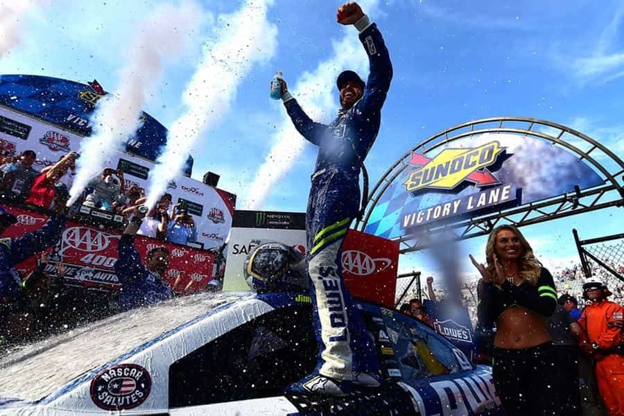 Jimmie Johnson wins at Dover International Speedway