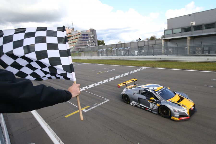 Robin Frijns and Stuart Leonard, #17 Audi R8 LMS