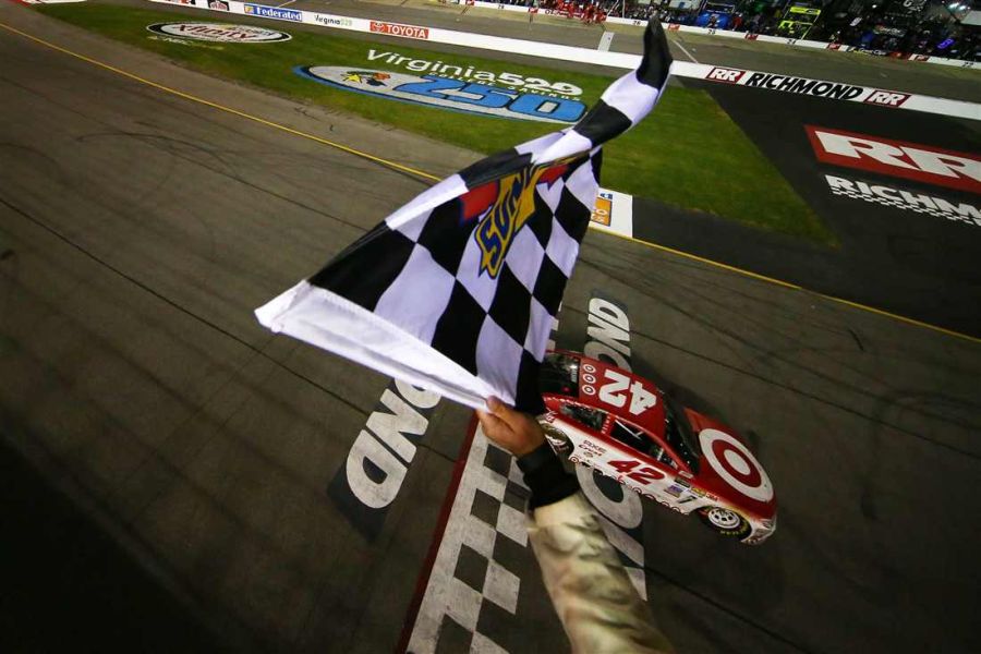 Kyle Larson wins at Richmond Raceway