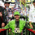 Martin Truex Jr wins Chicagoland 400