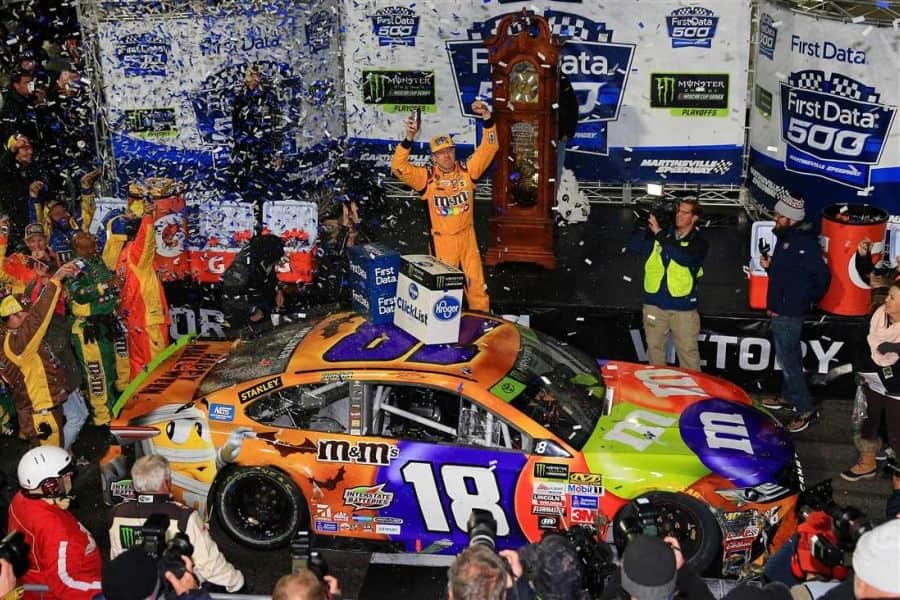 Kyle Busch wins at Martinsville Speedway