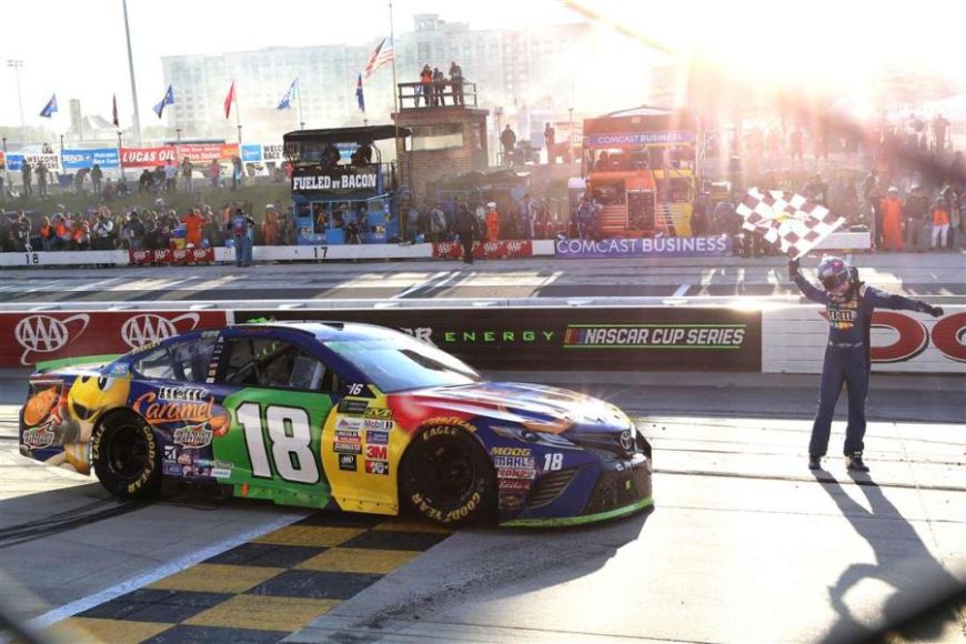 Kyle Busch wins at Dover International Speedway