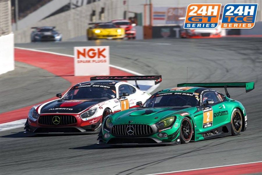 24 Hours of Dubai, #2 Black Falcon Mercedes, #1 Hofor Racing Mercedes