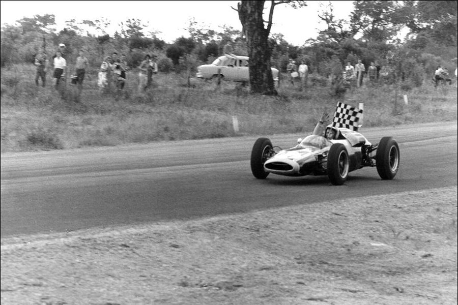 Bruce McLaren's victory lap after he won 1962 Australian Grand Prix at Caversham circuit
