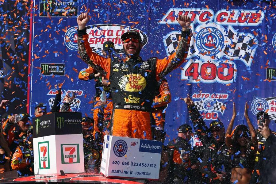 Martin Truex Jr wins Auto Club 400
