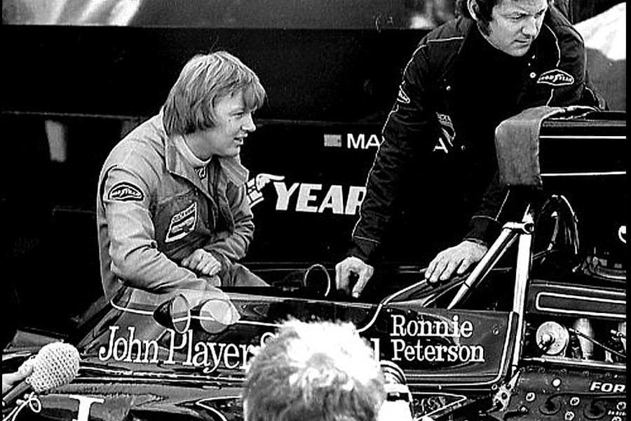 Ronnie Peterson, Anderstorp, 1974, black and white