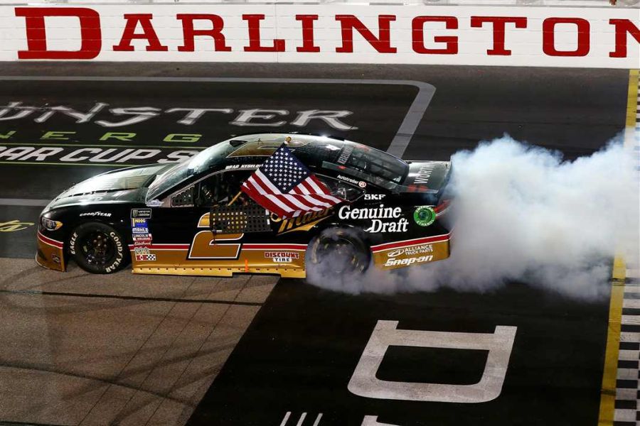 Brad Keselowski wins at Darlington