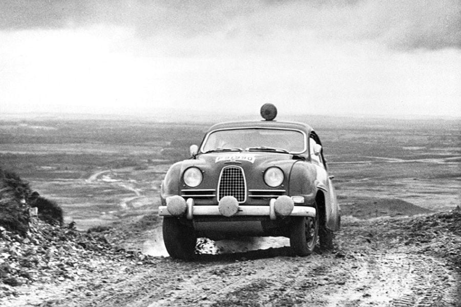 Erik Carlsson, Saab, RAC Rally, 1962, black and white