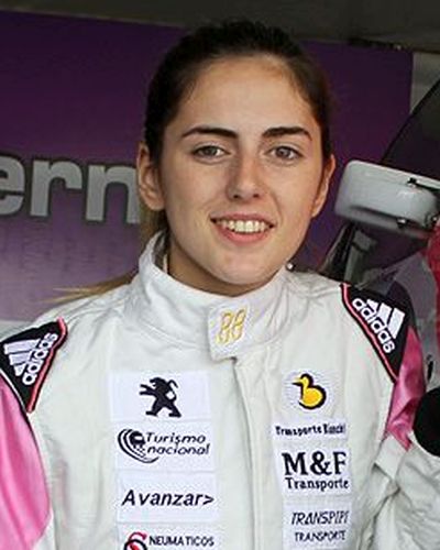 Violeta Pernice racing