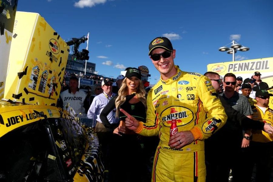 Joey Logano wins at Las Vegas