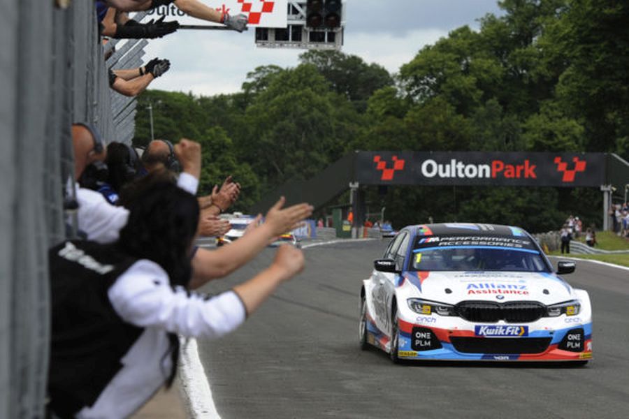 BTCC Oulton Park Turkington 3