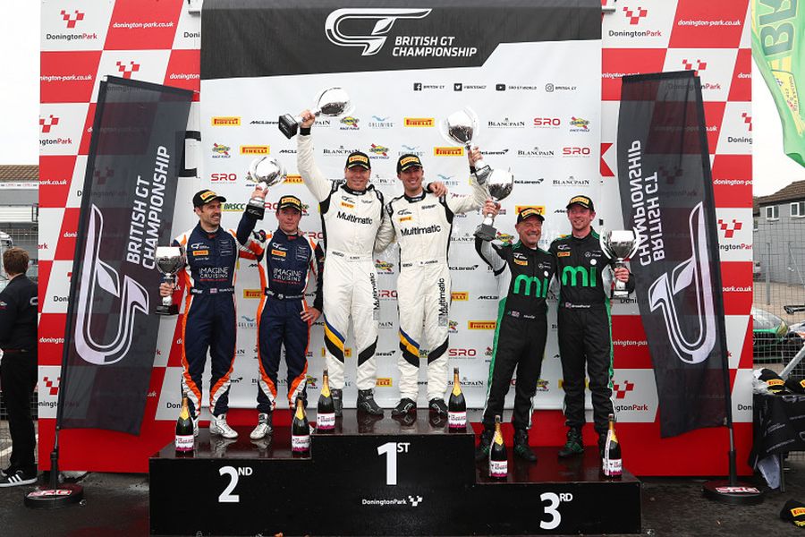 GT4 class podium