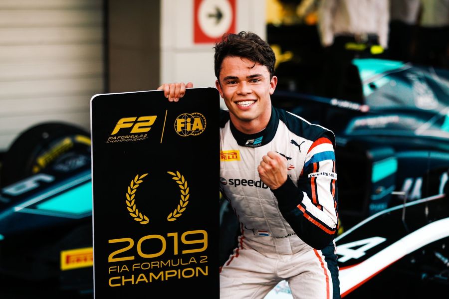 Formula 2 Early celebration for new champion Nyck de Vries SnapLap