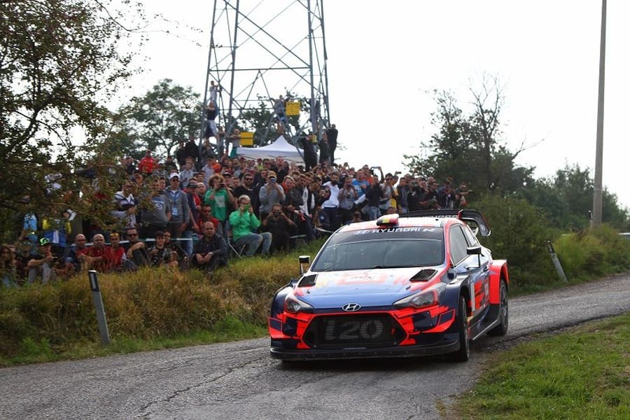 RallyLegend Thierry Neuville