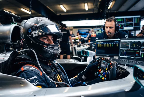 How Racing Drivers Train Their Focus